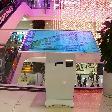 KIOSK tra cứu thông tin COMQ Q-KIOSK 5583TMT