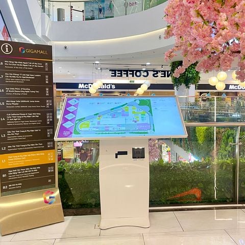 KIOSK tra cứu thông tin COMQ Q-KIOSK 5585TMT