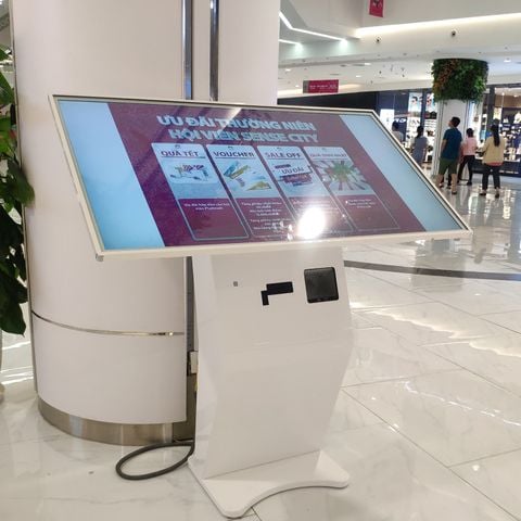 KIOSK tra cứu thông tin COMQ Q-KIOSK 5585TMT